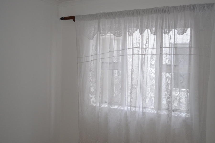 3 Bedroom Property for Sale in Strandfontein Village Western Cape